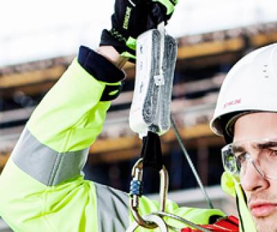 Emniyet Kemerleri ve Aksesuarlar